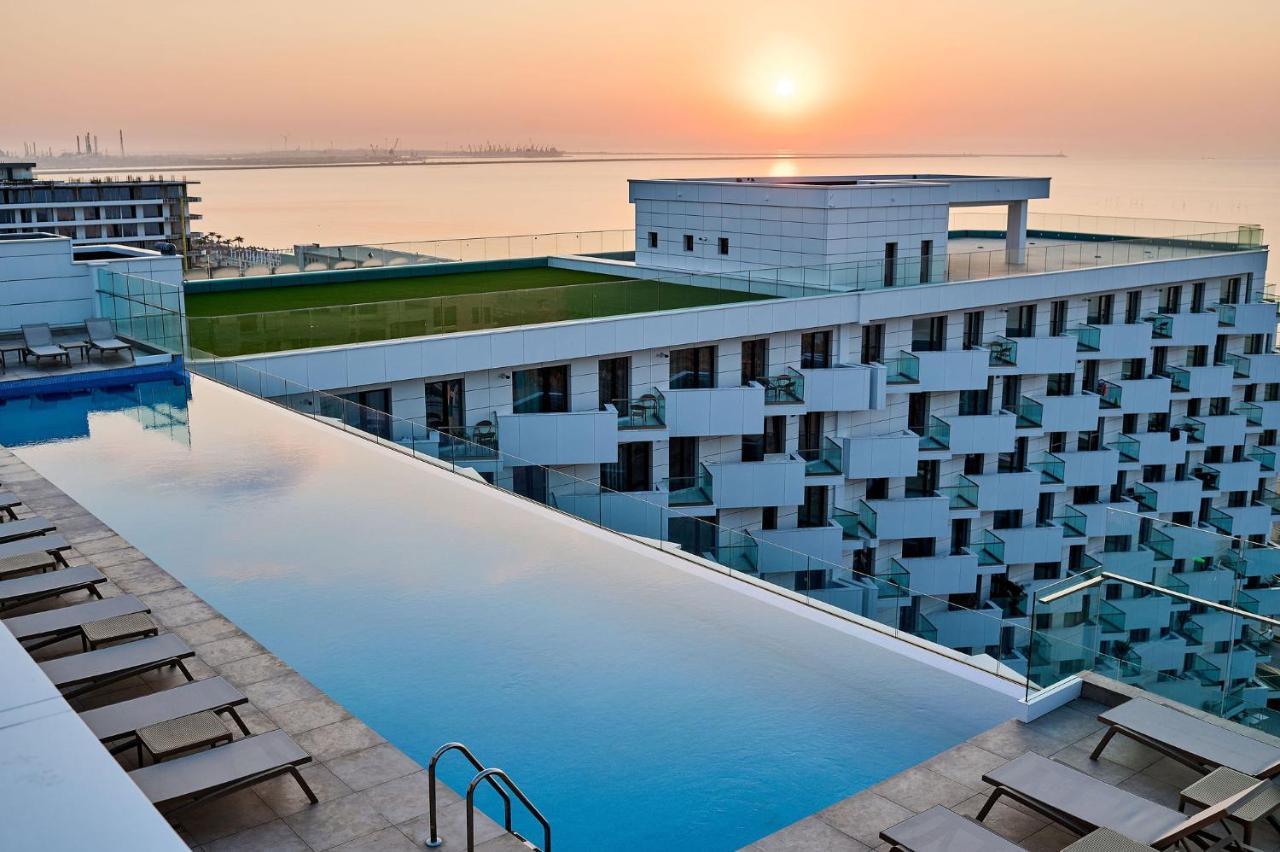 Mg Brothers Apartment In Infinity Beach Resort Mamaia Exterior photo